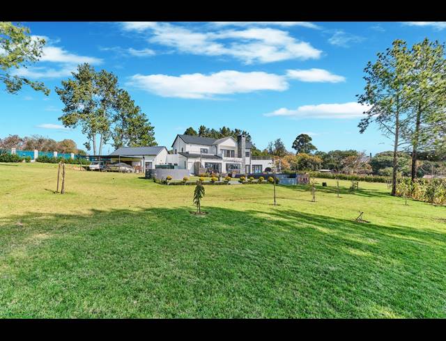 10,706M² SMALLHOLDING FOR SALE IN RUIMSIG
